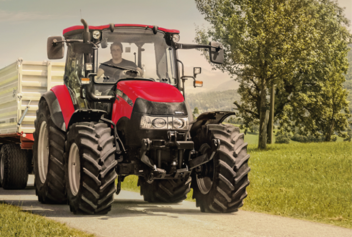 Traktorius Case IH Farmall 105C - komplektas mažam ūkiui